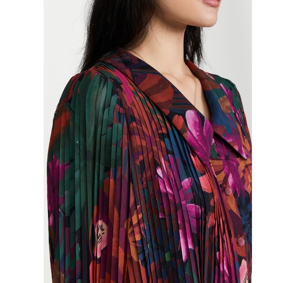 Farm Rio Bird Flowers Pleated Long Sleeve Babydoll Collared Blouse - Picture 5 of 12